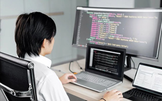 武义县 api php源码,下载的php源码怎么运行呢？